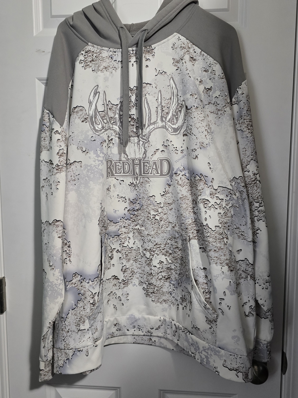 RedHead Men's Gray & White Camo Crewneck Hoodie